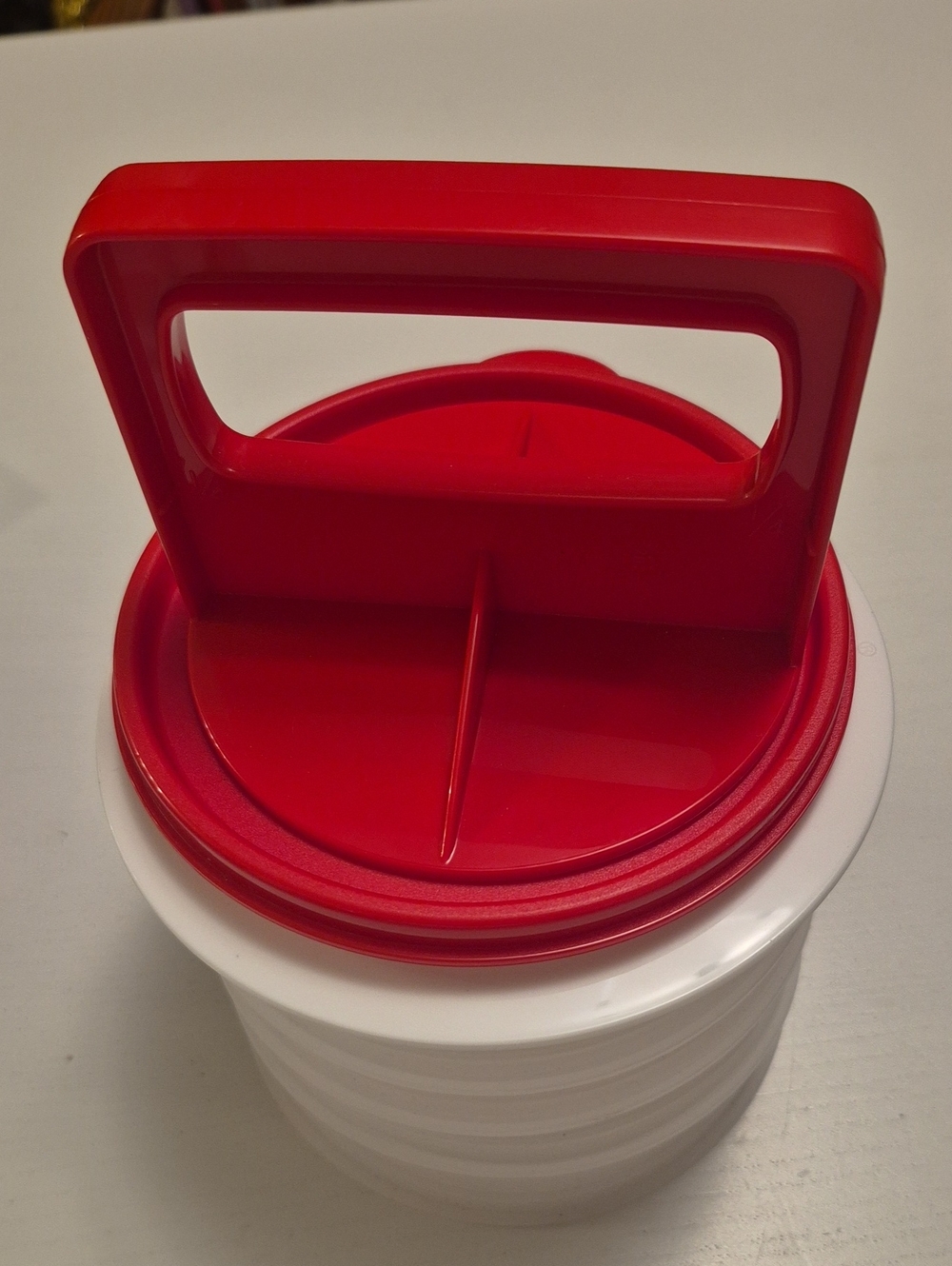Tupperware Hamburger Storage & Maker